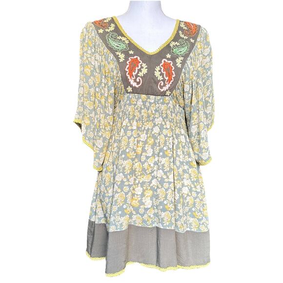 Anthropologie a’reve Top Embroidered V-neck Boho Blouse Floral Size M - Picture 1 of 4